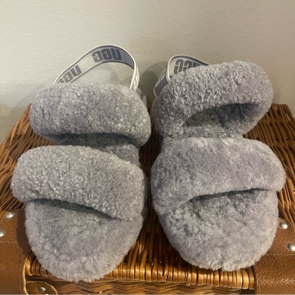 UGG Women's Oh Yeah Slide Fluffy Soft Slippers Sandals Sz 8 Gray Sheepskin Cozy - Picture 2 of 7